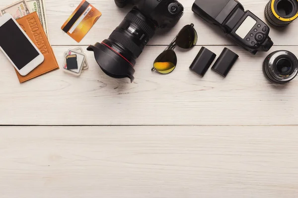 Attrezzature personali diverse per il fotografo — Foto Stock