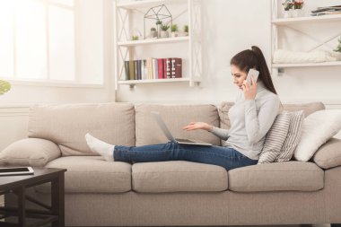 Evde çalışan güzel serbest meslek