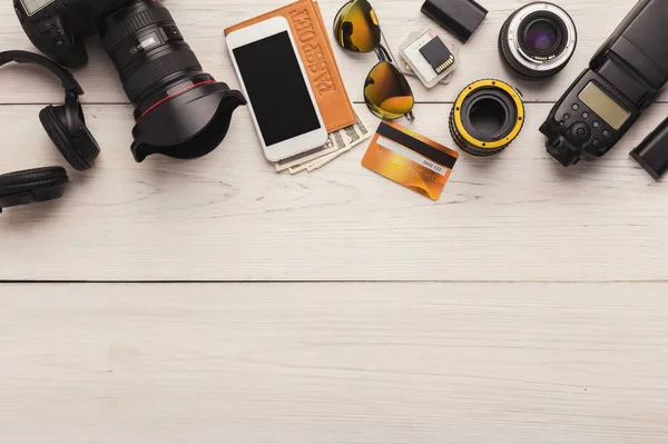 Attrezzature personali diverse per il fotografo — Foto Stock