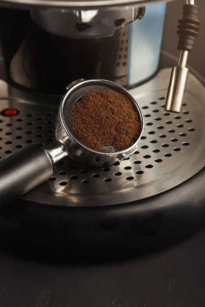 Brewing coffee in professional machine, closeup — Stock Photo, Image
