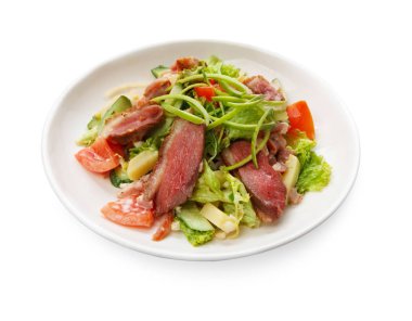 salata beyaz arkaplanda izole