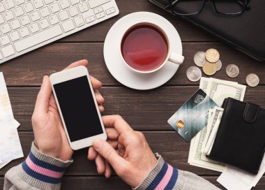 Adam akıllı finansal verilerin analizi