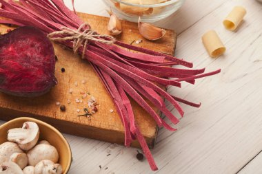 El yapımı makarna arka plan yemek