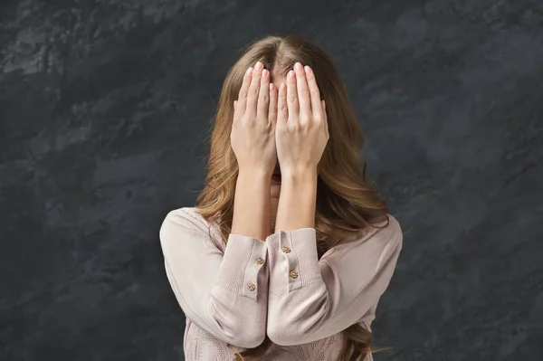 человек перед выбором. интуиция. как выбрать надежного страховщика. дорога в новую жизнь. страх.