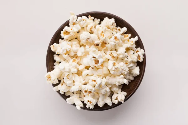 Popcorn-Schale isoliert auf weißem Hintergrund — Stockfoto