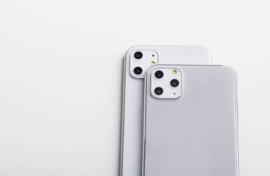 Iphone 11 'in ultra geniş kameralı iki son modeli.