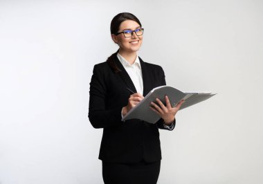 Sekreter Kız Dosya Tutucu İş Raporu Bekliyor, Beyaz Arkaplan