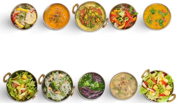不同主菜、汤和沙拉的餐厅菜单 — 图库照片