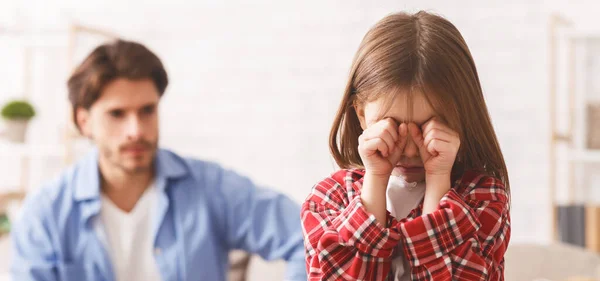 Upset girl crying after quarrel with daddy — Stock Photo, Image