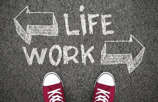 Az egyik az élet és a munka közötti választás. — Stock Fotó