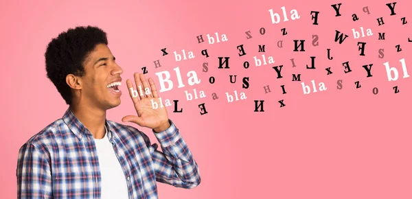 Kreatywny kolaż młodego człowieka afro opowiadającego plotki na różowym tle — Zdjęcie stockowe