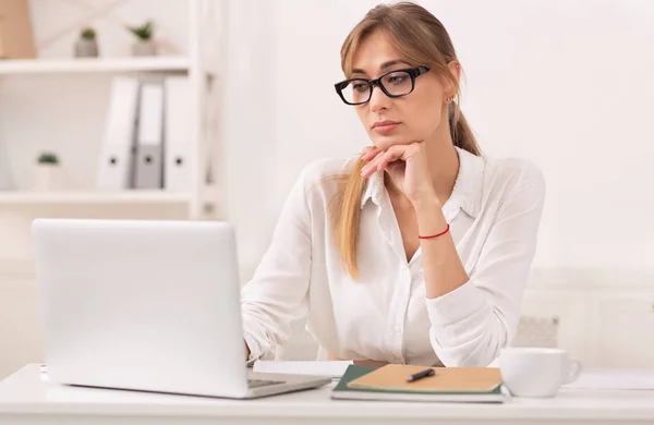 Tired Business Woman Using Laptop Working In Modern Office — 스톡 사진