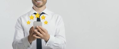 Beş Yıldızlı Akıllı Telefon 'da Mutlu İş Adamları Derecelendirme Cep Telefonu Uygulaması