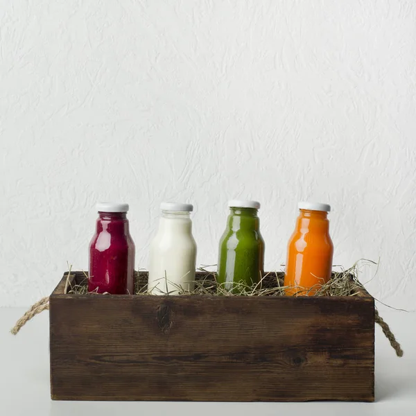 Healthy detox vitamin diet smoothie with fruits in wooden box — 스톡 사진