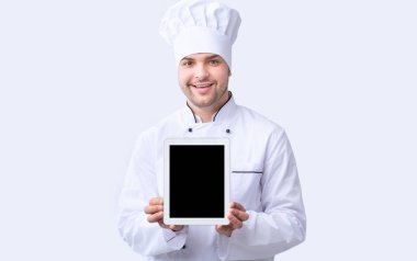 Şef Adam Tablet Ekranını Gösteriyor Beyaz Arkaplanda Duruyor, Model