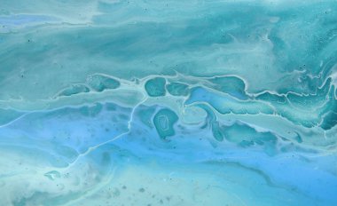 Style incorporates the swirls of marble, wallpapers