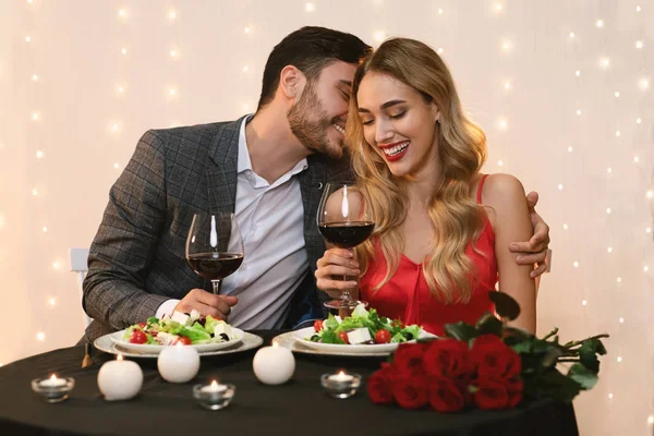 Loving Pair Dining In Restaurant, Having Romantic Date, Celebrating Valentines Day — Stockfoto