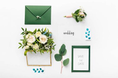 Düğün tarihi kartpostalını beyaz arkaplanda hafızaya kaydet