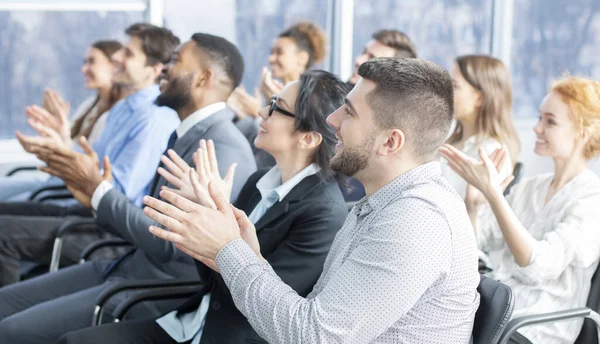 Grateful listeners. Business audience applauding to speaker — 图库照片