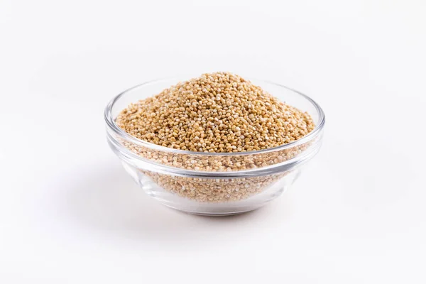 Vegan food. White quinoa in glass plate — Stockfoto