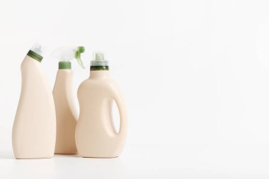 Plastik şişelerin Eko Tasarımı Çamaşır ve Temizlik Paketleri