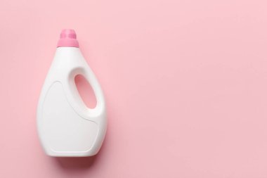 Sıvı sabun veya çamaşır deterjanı için beyaz plastik şişe