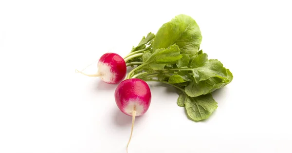 Radish from farmers market with green leaves — Zdjęcie stockowe