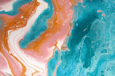 Mavi boya ve altın tozu.