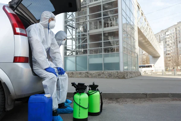 Medical Physician scientist make disinfection outdoor and in public place — Stock Photo, Image