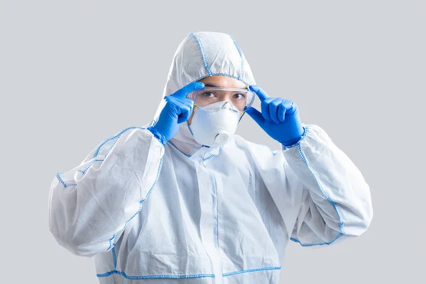 Médico em laboratório para prevenção de pandemia — Fotografia de Stock