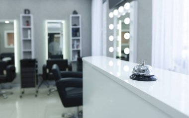 Güzellik salonunu aramak için düğmeye odaklan