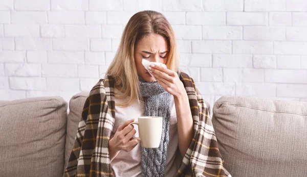 Girl with tea treated at home during coronavirus — Stock Photo, Image