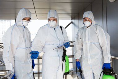 Yüzeyden alınan koronavirüs örneklerinin bilimsel araştırmaları