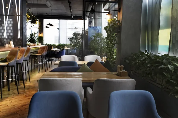 Leeg interieur van de stad cafe, quarantaine concept, afhalen — Stockfoto