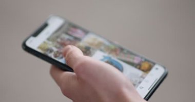 Cep telefonundan haber alıyoruz. Kapatın.