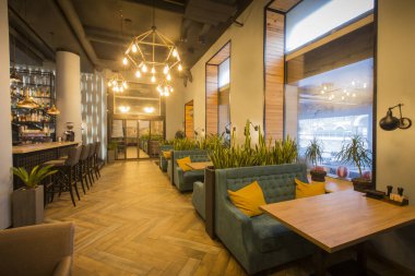 yeni ve temiz bir lüks restoranda Avrupa tarzı