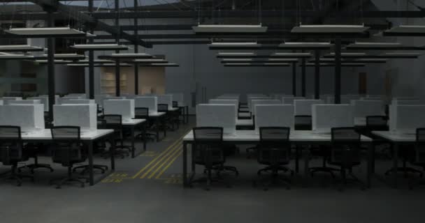 Interior de gran oficina moderna vacía con computadoras cubiertas — Vídeo de stock
