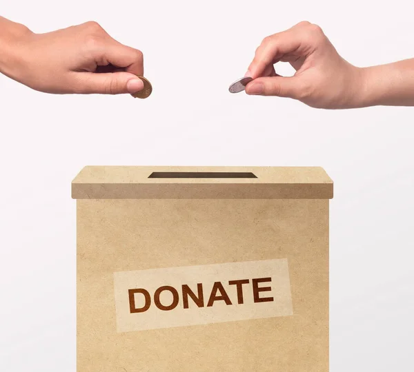 Para relawan memasukkan uang ke dalam kotak, menyumbang untuk amal dengan latar belakang putih — Stok Foto