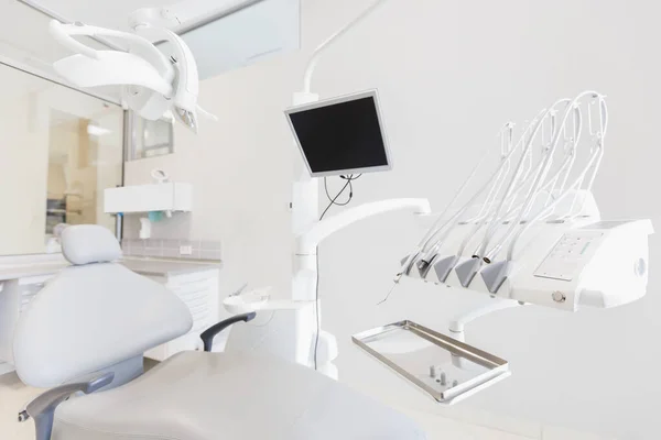 Dentistry, stomatology, medical equipment, white clean interior — Stock Photo, Image