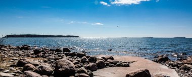 Helsinki Beach'te taş