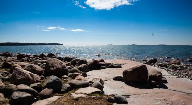 Helsinki Beach'te taş