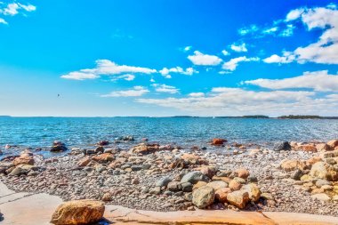 Helsinki Beach'te taş
