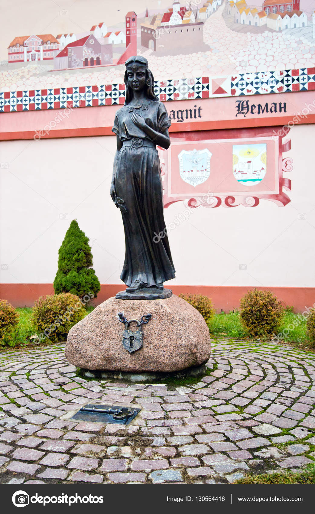 Sculptural Neman, Kaliningrad region Stock Editorial Photo