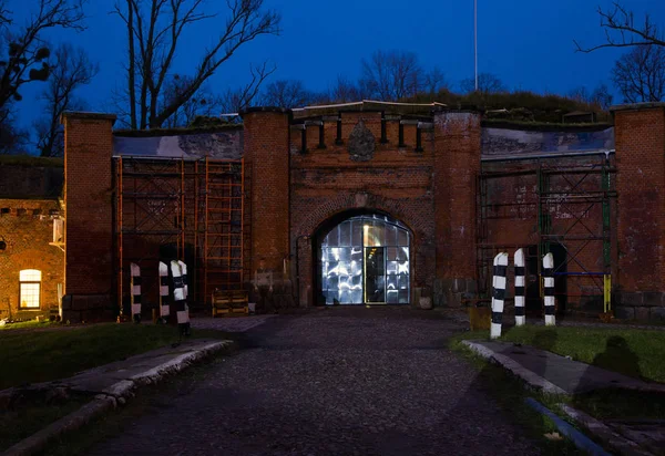 Kaliningrado. A entrada principal para o forte número 11 — Fotografia de Stock