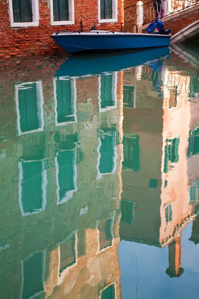 Venezia la città dei canali e dei riflessi — Foto Stock