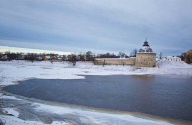 Pskov Antik şehir ile kış aylarında yürüyüş