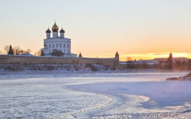 Dawn, Antik şehir, Pskov Kremlin