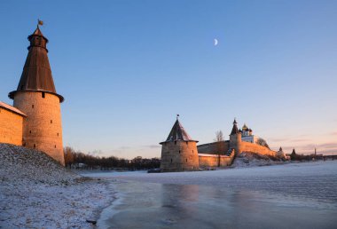 Cazibe - Pskov Kremlin ve Trinity Katedrali