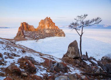 Baykal kış, Cape Burhan, kaya Shamanka