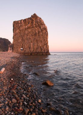 Rock yelken Karadeniz akşam ışık üzerinde
